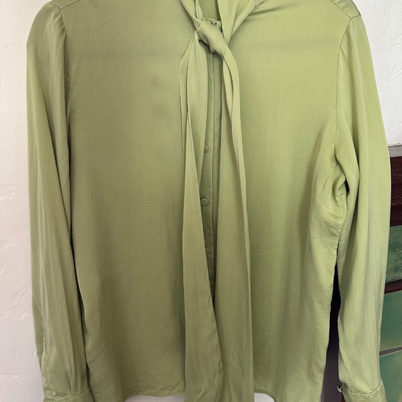 GUCCI LIME GREEN SILK SHIRT - Picture 1 of 8